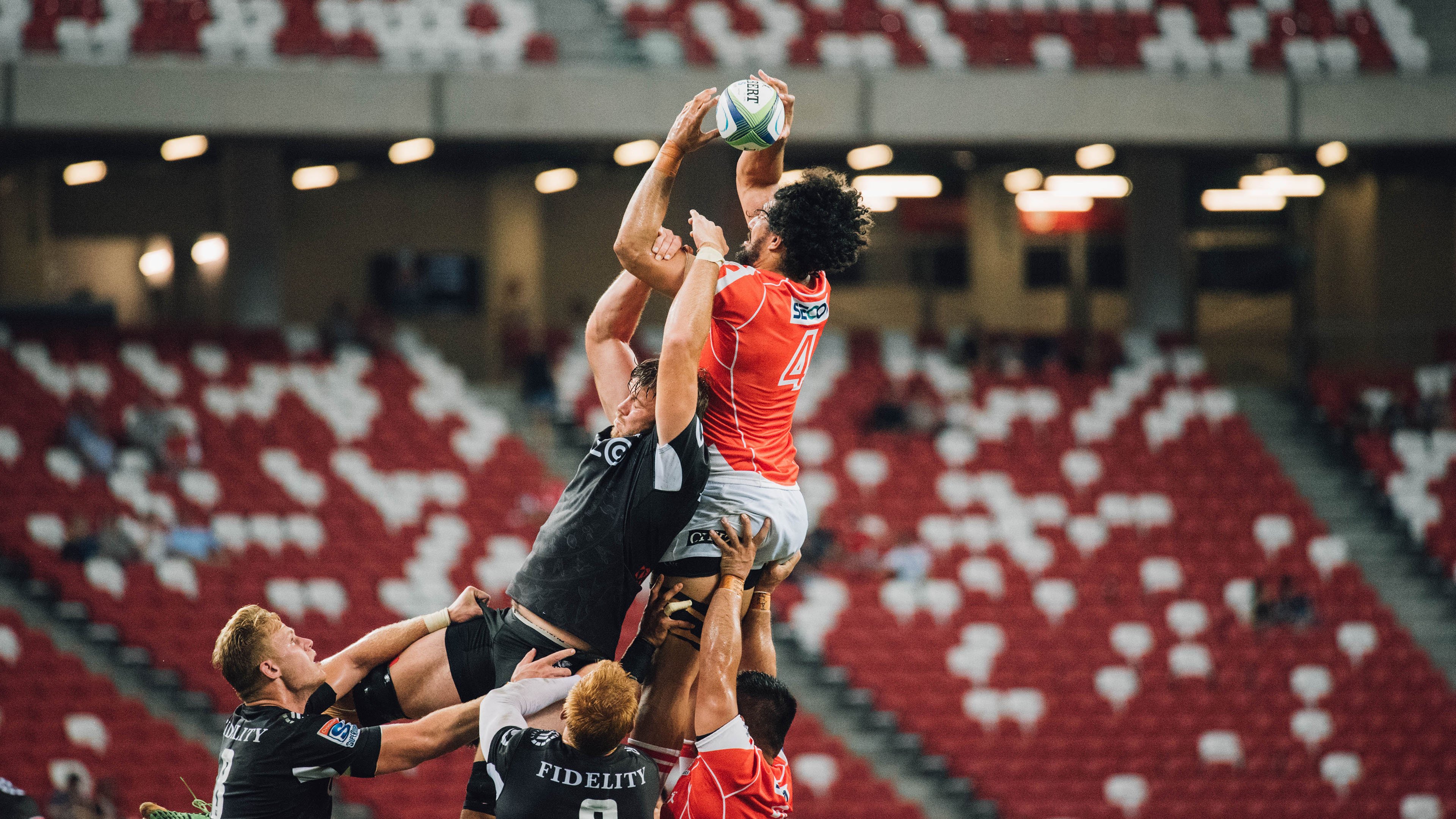 综合体育系“数据分析+比赛复盘赛” 学生用数据讲解胜负关键